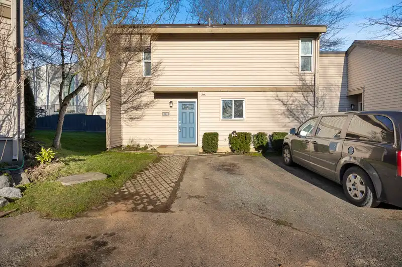 6174 W GREENSIDE DRIVE - photo 1 of 40
