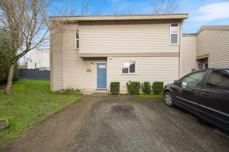 6174 W GREENSIDE DRIVE - photo 3 of 40