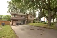 8841 140A STREET - thumbnail 23