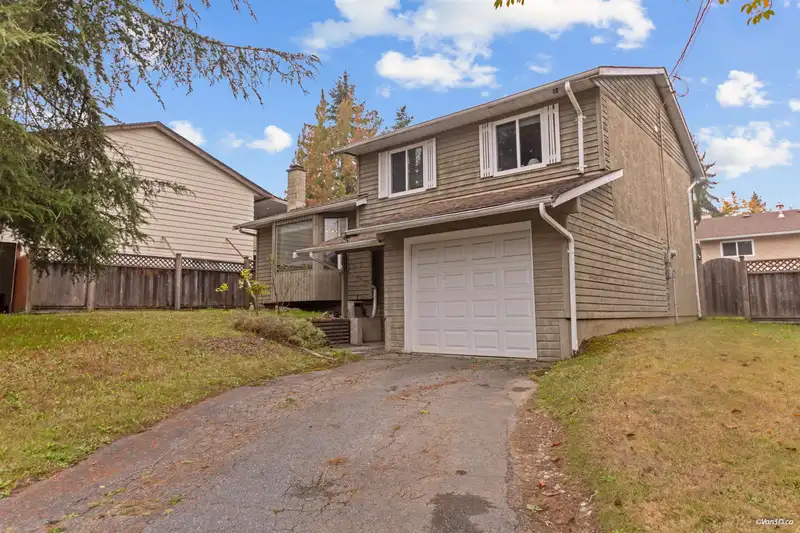 13565 67 AVENUE - photo 2 of 13