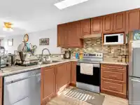 18 13640 84 AVENUE - thumbnail 10