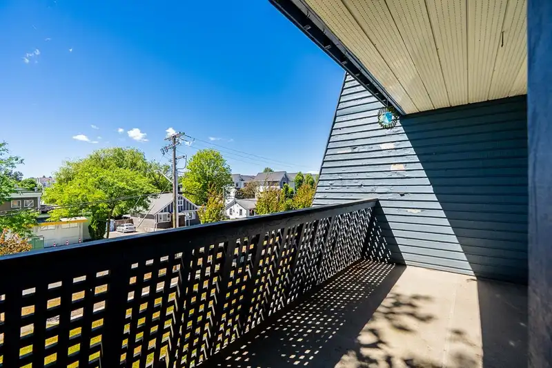 207 17661 58A AVENUE - photo 2 of 30