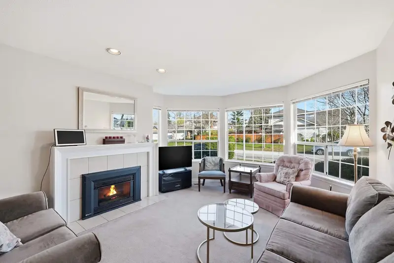 18636 62A AVENUE - photo 3 of 25