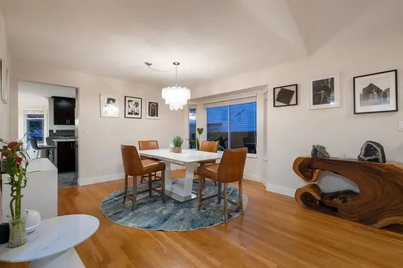 15295 111A AVENUE - photo 4 of 27