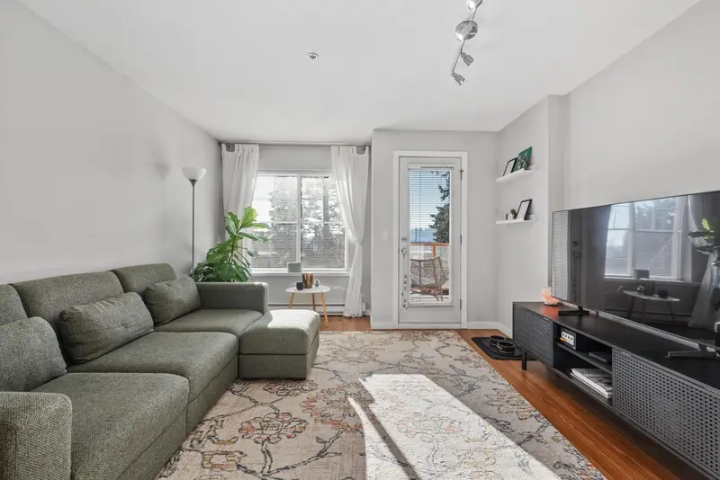 412 1969 WESTMINSTER AVENUE - photo 1 of 25