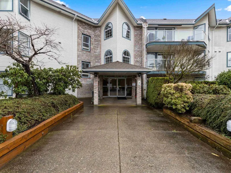 210 27358 32 AVENUE - photo 2 of 25