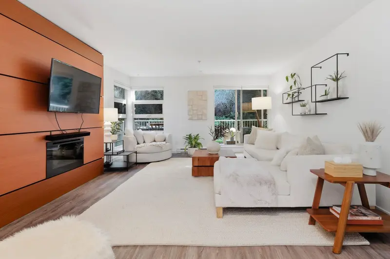 105 2832 CAPILANO ROAD - photo 3 of 25