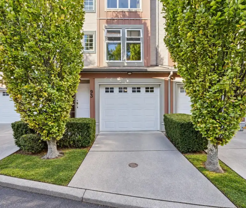 93 18777 68A AVENUE - photo 1 of 25