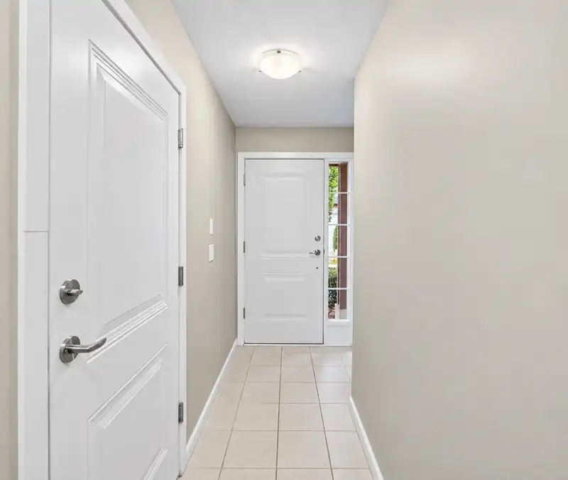 93 18777 68A AVENUE - photo 3 of 25