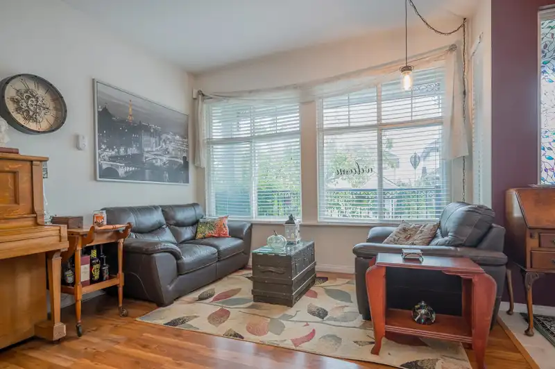 14887 57B AVENUE - photo 3 of 37