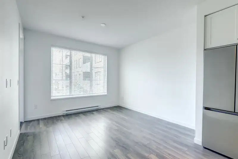 215 15825 85 AVENUE - photo 3 of 29
