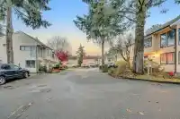 47 9380 128 STREET - thumbnail 2