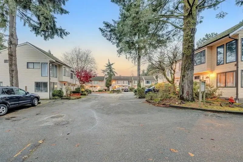 47 9380 128 STREET - photo 2 of 22
