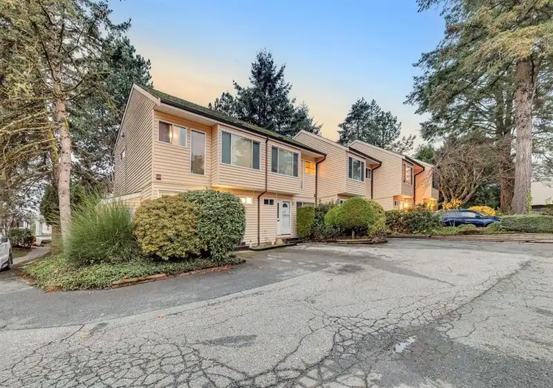 47 9380 128 STREET - photo 3 of 22