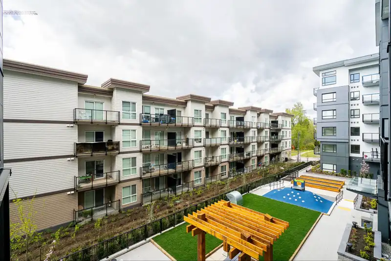 203 10777 138 STREET - photo 4 of 9