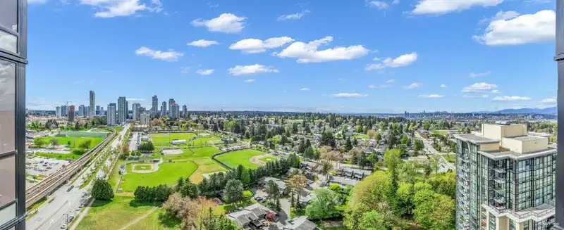 2404 10777 UNIVERSITY DRIVE - photo 4 of 31