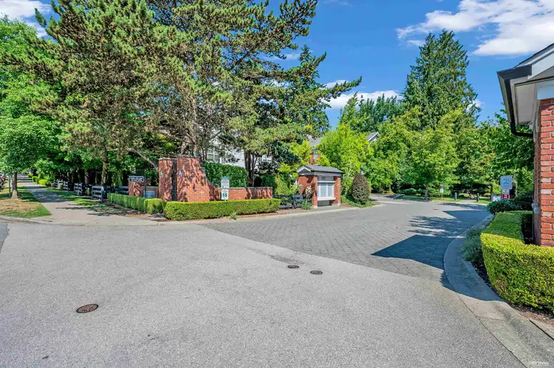 79 15075 60 AVENUE - photo 4 of 40