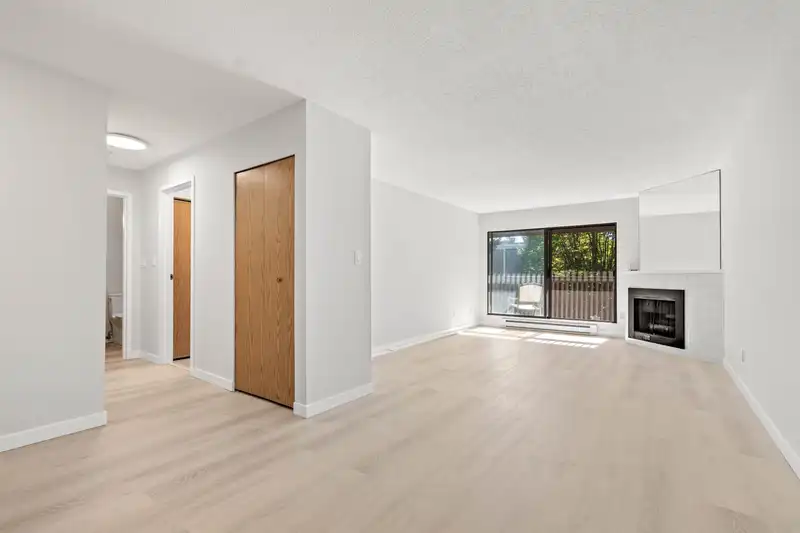 316 13507 96 AVENUE - photo 1 of 27