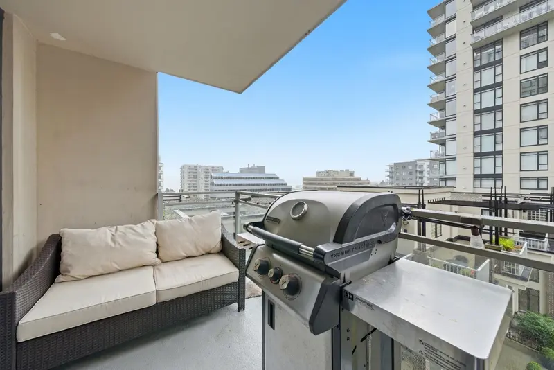 405 155 W 1ST STREET - photo 3 of 25