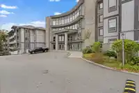 214 13277 108TH AVENUE - thumbnail 23