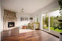 8572 164A STREET - thumbnail 16