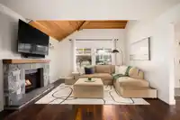 8572 164A STREET - thumbnail 4