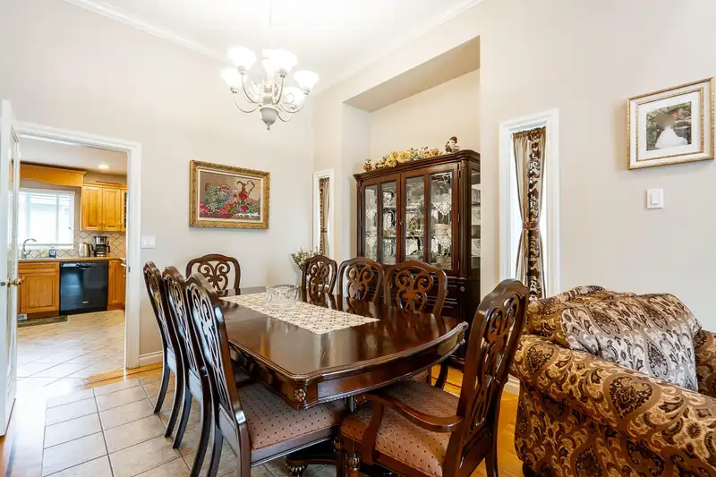 14581 81A AVENUE - photo 3 of 23