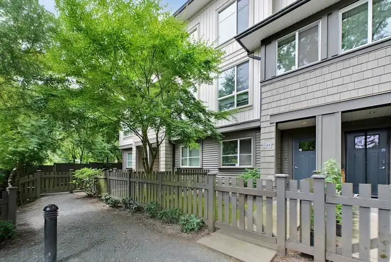 64 8355 164 STREET - photo 3 of 34
