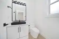 5839 185A STREET - thumbnail 9