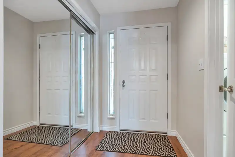 202 10584 153 STREET - photo 4 of 37