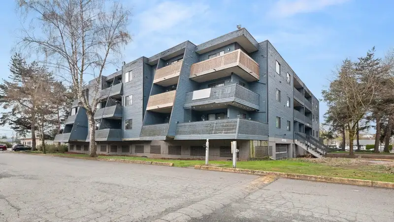 112 17661 58A AVENUE - photo 3 of 26