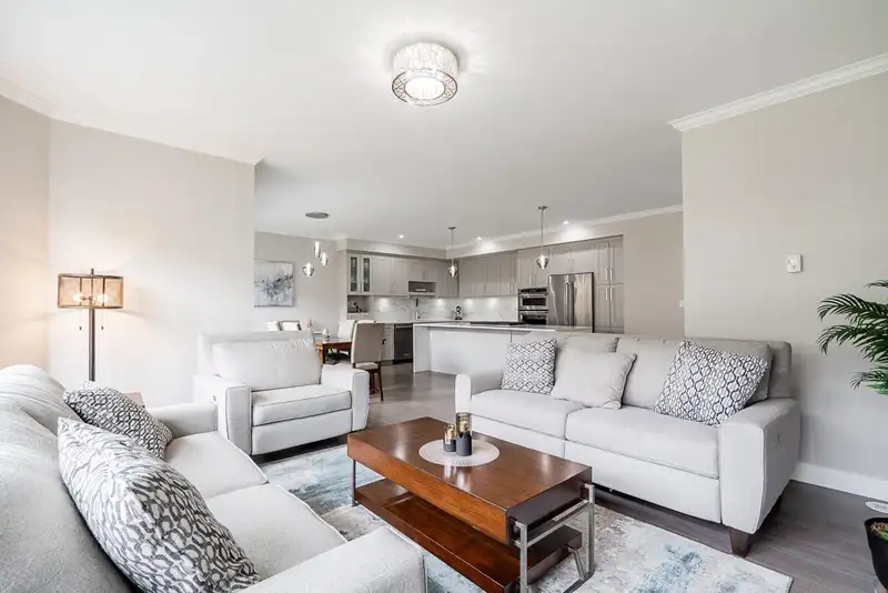 2 17033 FRASER HIGHWAY - photo 4 of 32