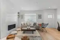 16 9762 182A STREET - thumbnail 4