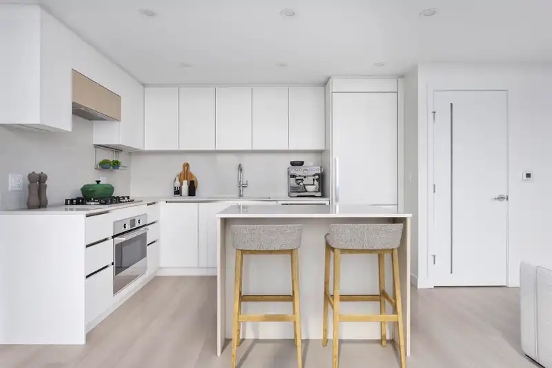 1904 13573 98A AVENUE - photo 3 of 16