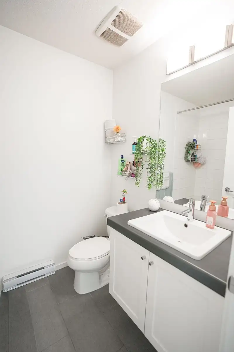 20 14955 60 AVENUE - photo 3 of 25