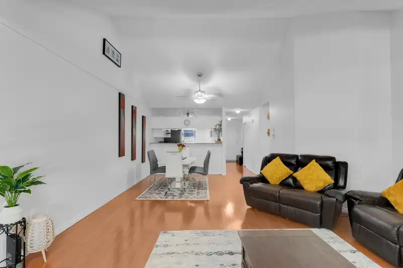 11 13670 84 AVENUE - photo 3 of 17