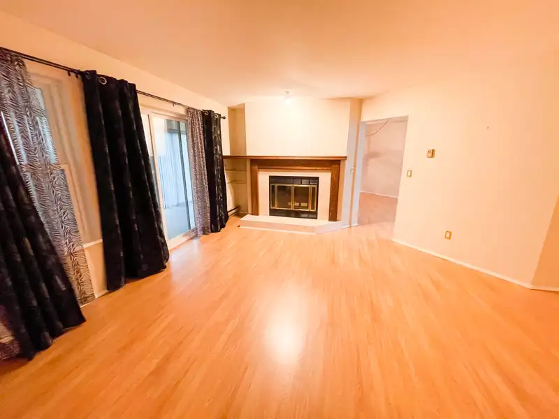 101 13882 102 AVENUE - photo 4 of 26