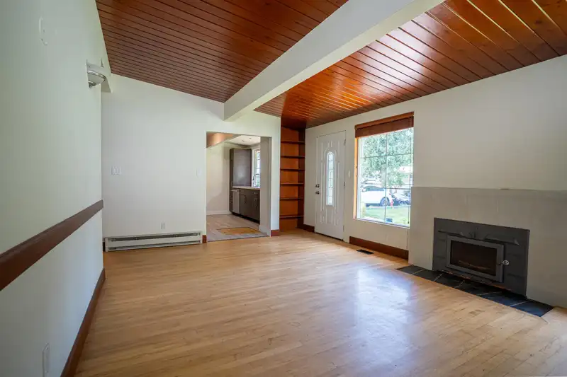 9714 131 STREET - photo 4 of 25