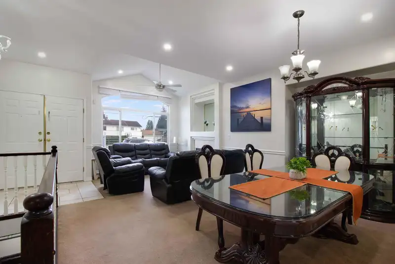 6733 128 STREET - photo 2 of 30