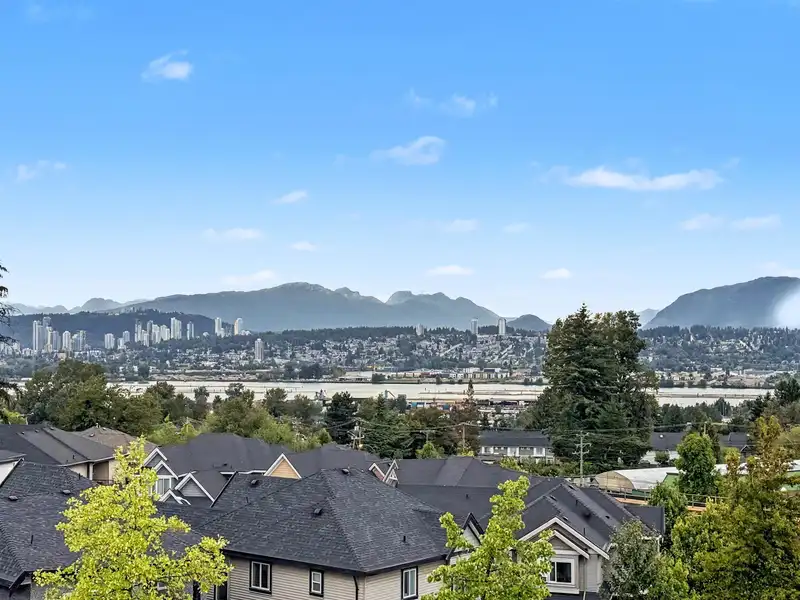 515 11077 RAVINE ROAD - photo 1 of 25