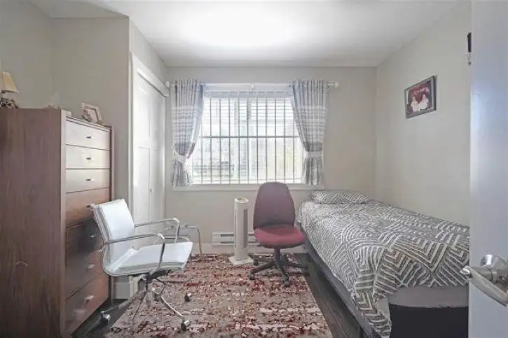 50 14285 64 AVENUE - photo 4 of 39
