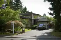 7335 141A STREET - thumbnail 2