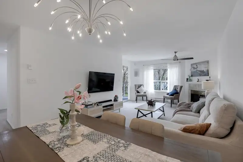 208 9948 151 STREET - photo 2 of 31