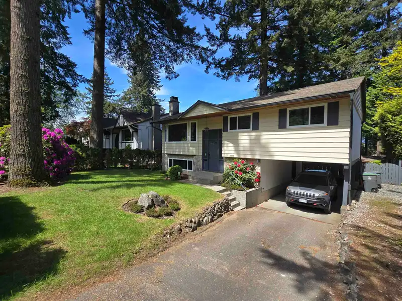 14415 114 AVENUE - photo 1 of 36