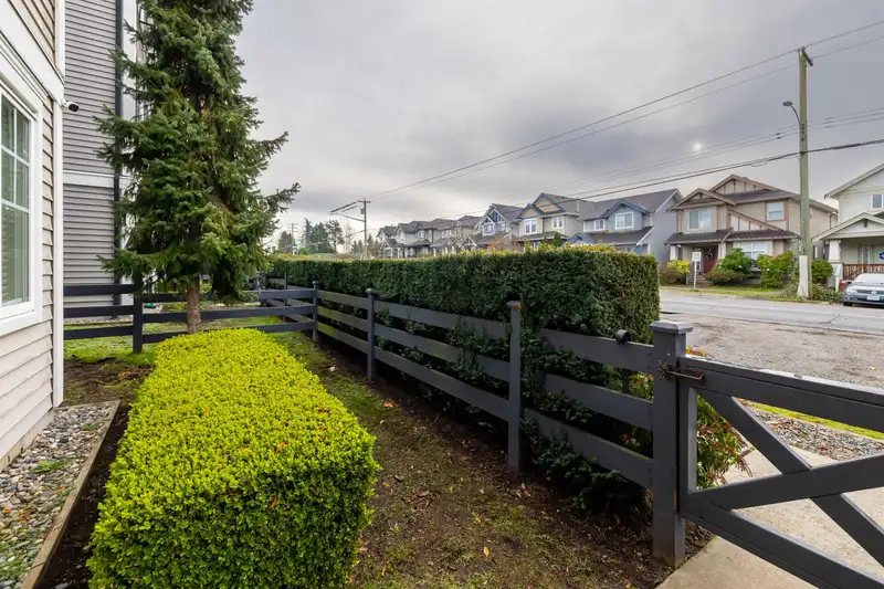 29 7238 189 STREET - photo 3 of 38