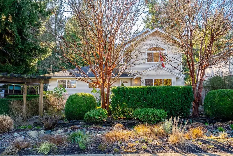 2168 CENTRAL AVENUE - photo 4 of 25