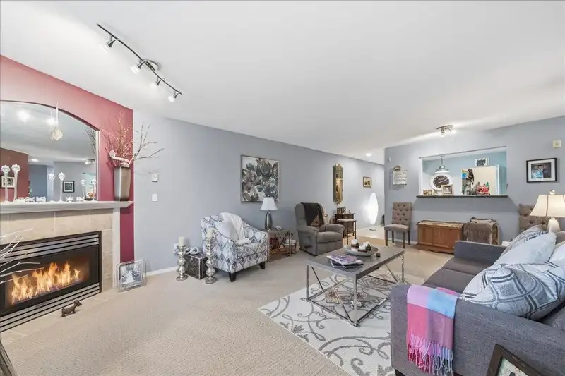 109 6385 121ST STREET - photo 4 of 24