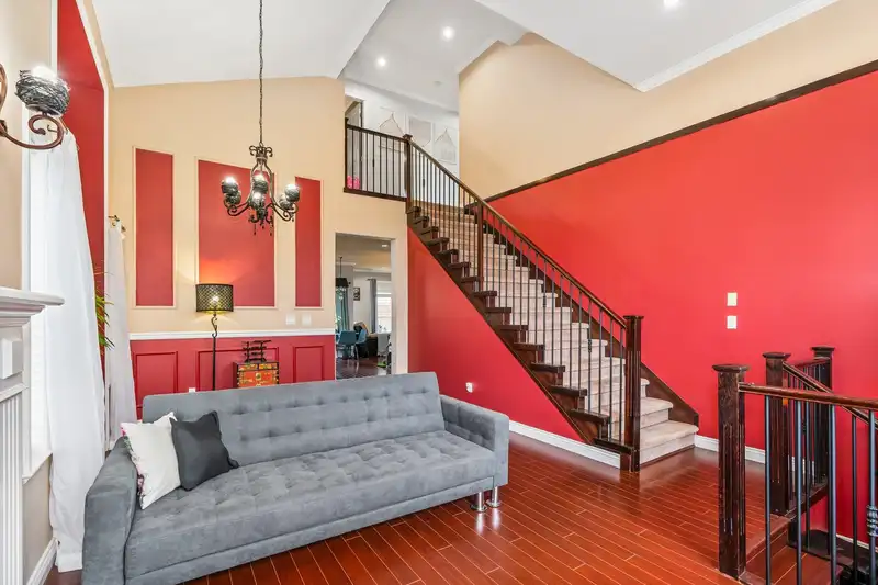 6192 147TH STREET - photo 2 of 32