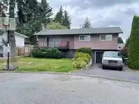 10837 145 A STREET - thumbnail 2