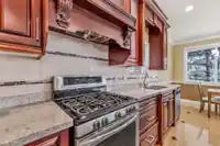 6277 146A STREET - thumbnail 11